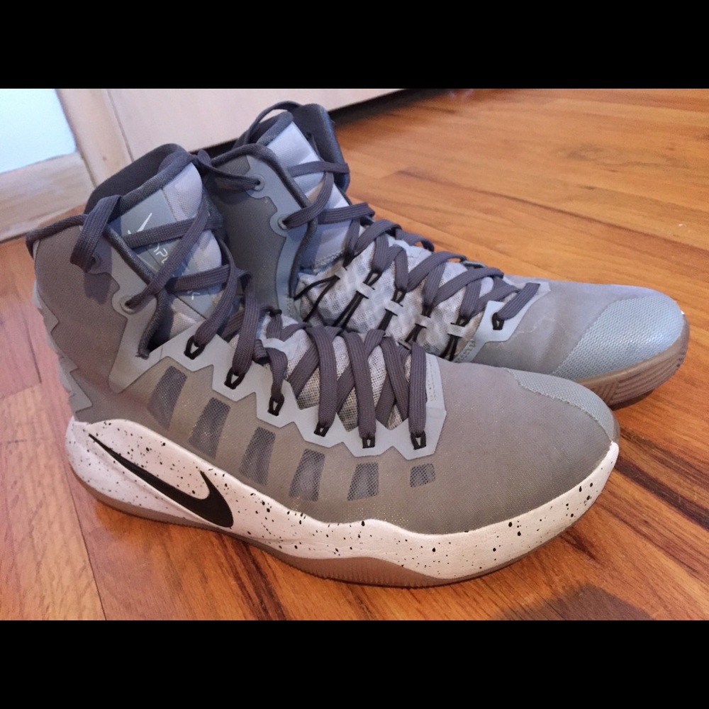 Nike Hyperdunk basketball shoes size 12 men’s